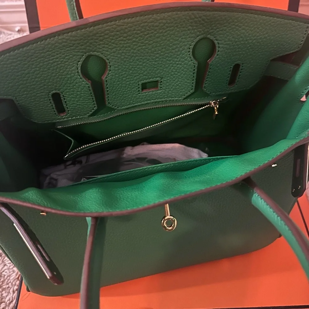 Green Leather Handbag - Picture 3 of 7